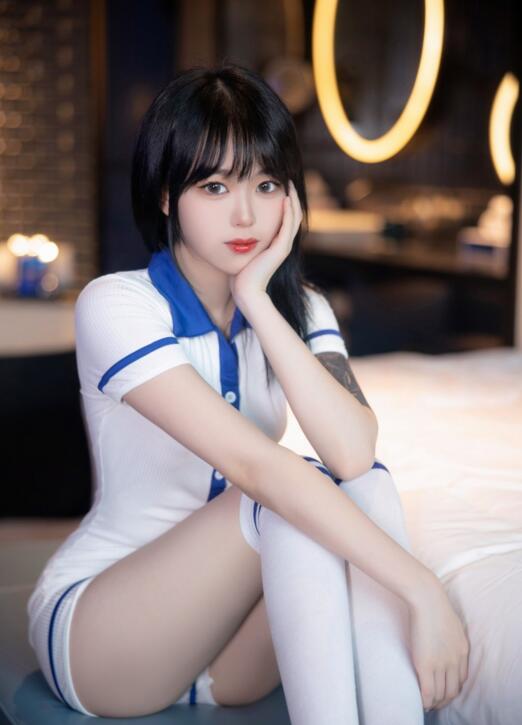 XiuRen Vol.8740 奶瓶