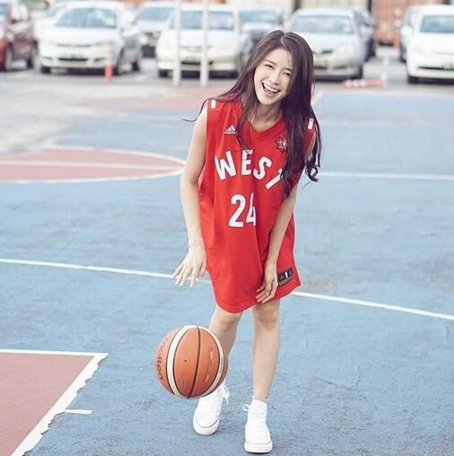 에너지 넘치는 ‘산소 소녀’ Joey  蔡卓宜