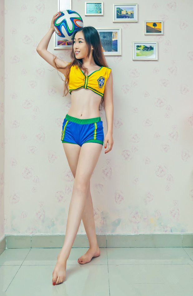 풍만한 풋볼 베이비,브라질을 응원해요~~~